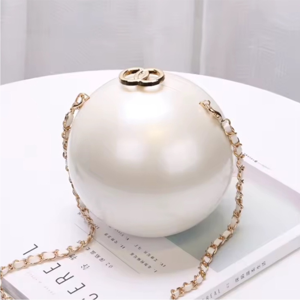 Elegant Pearl White Women's Bag